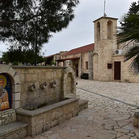Arodes Asteria Volunteer & Youth Eco-hostel